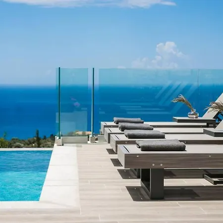빌라 Color Villas-new At Trapezaki With Private Pool