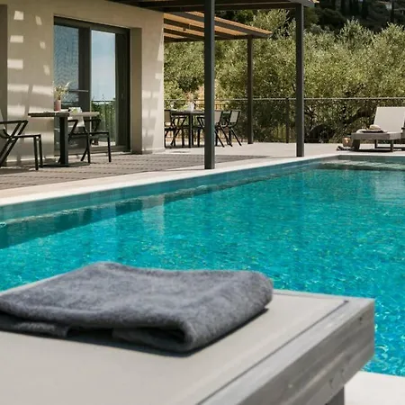 Color Villas-new At Trapezaki With Private Pool 빌라 *